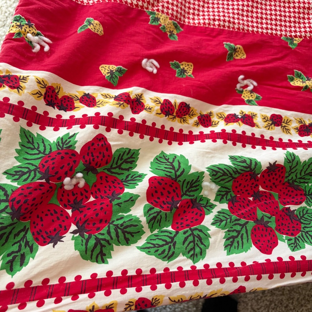 Vintage Red Patchwork Tied Quilt Comforter Strawberry Bandana Gingham 86x78 READ